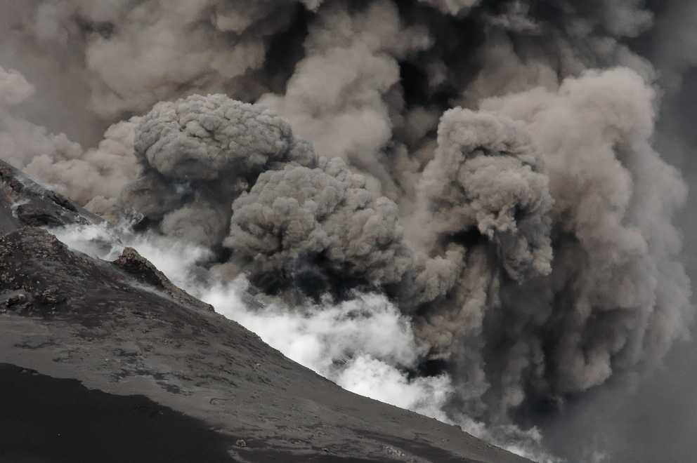 Iza Gronowska Gajda, Sycylia, Etna, wybuch wulkanu, erupcja wulkanu, erupcja Etny, krater Sud-Est